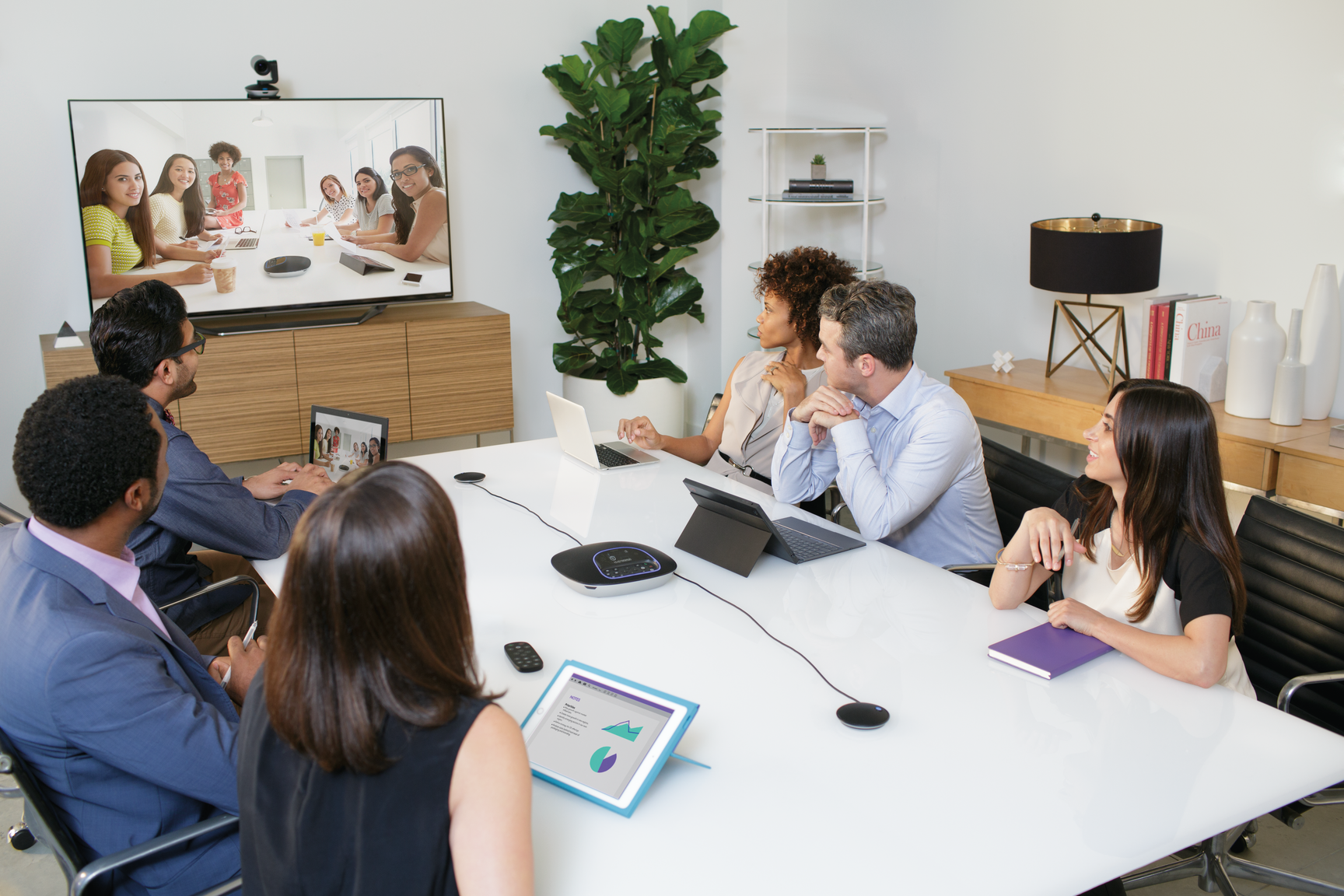 Sistema videoconferencias Logitech ConferenceCam Group 2